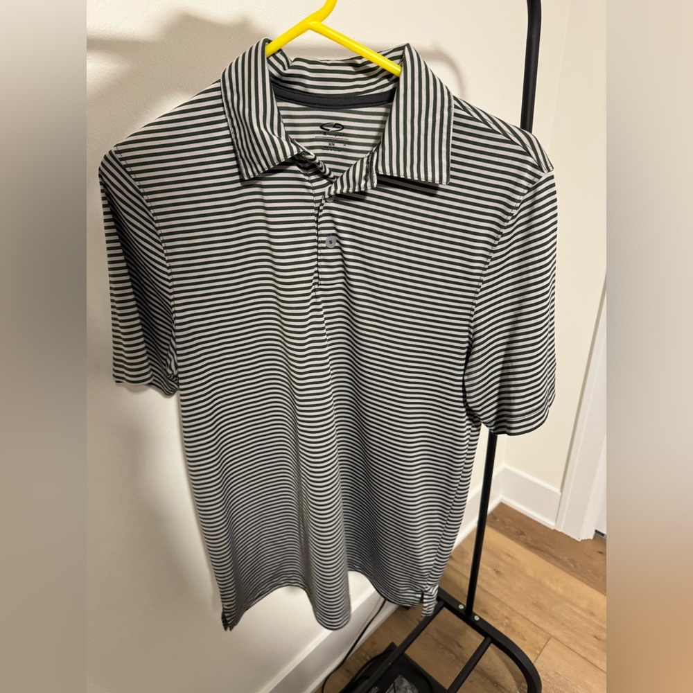 Men’s champion polo size medium